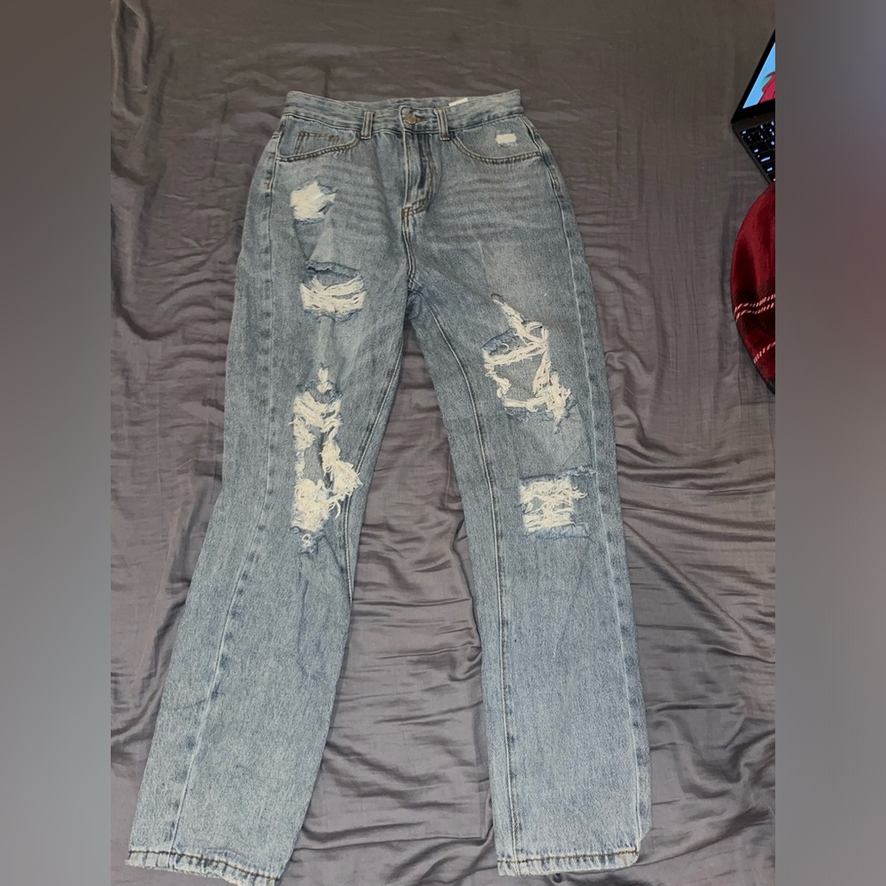 shein lightwash high rise distressed mom jeans size 6
